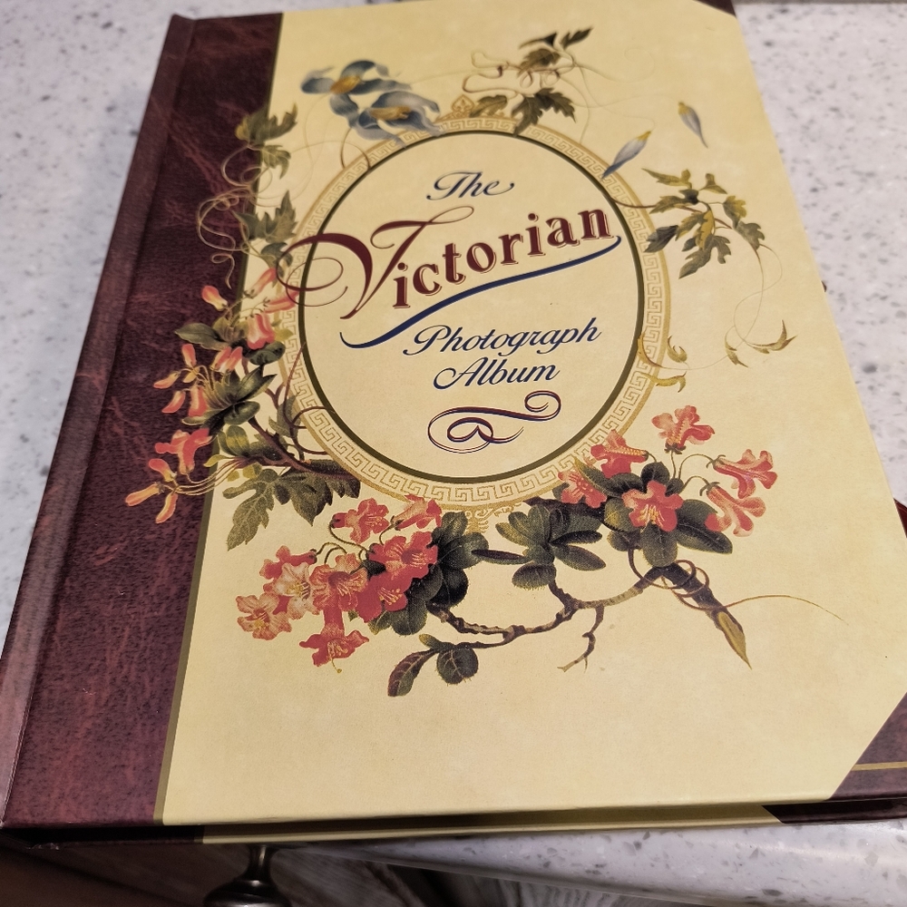 Vintage Victorian Photo Album w/ Ribbon Tie, Hardcover, EUC